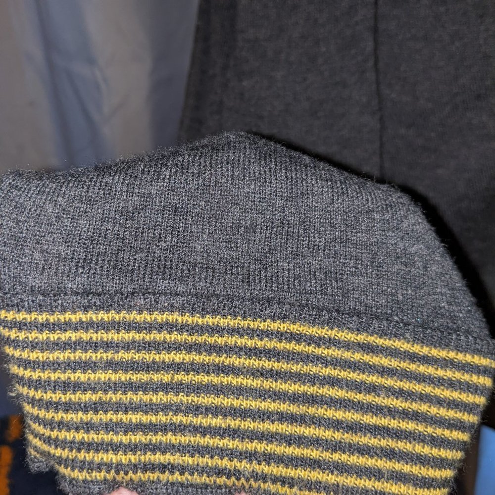 GAP Dark Gray Cardigan - Picture 5 of 5